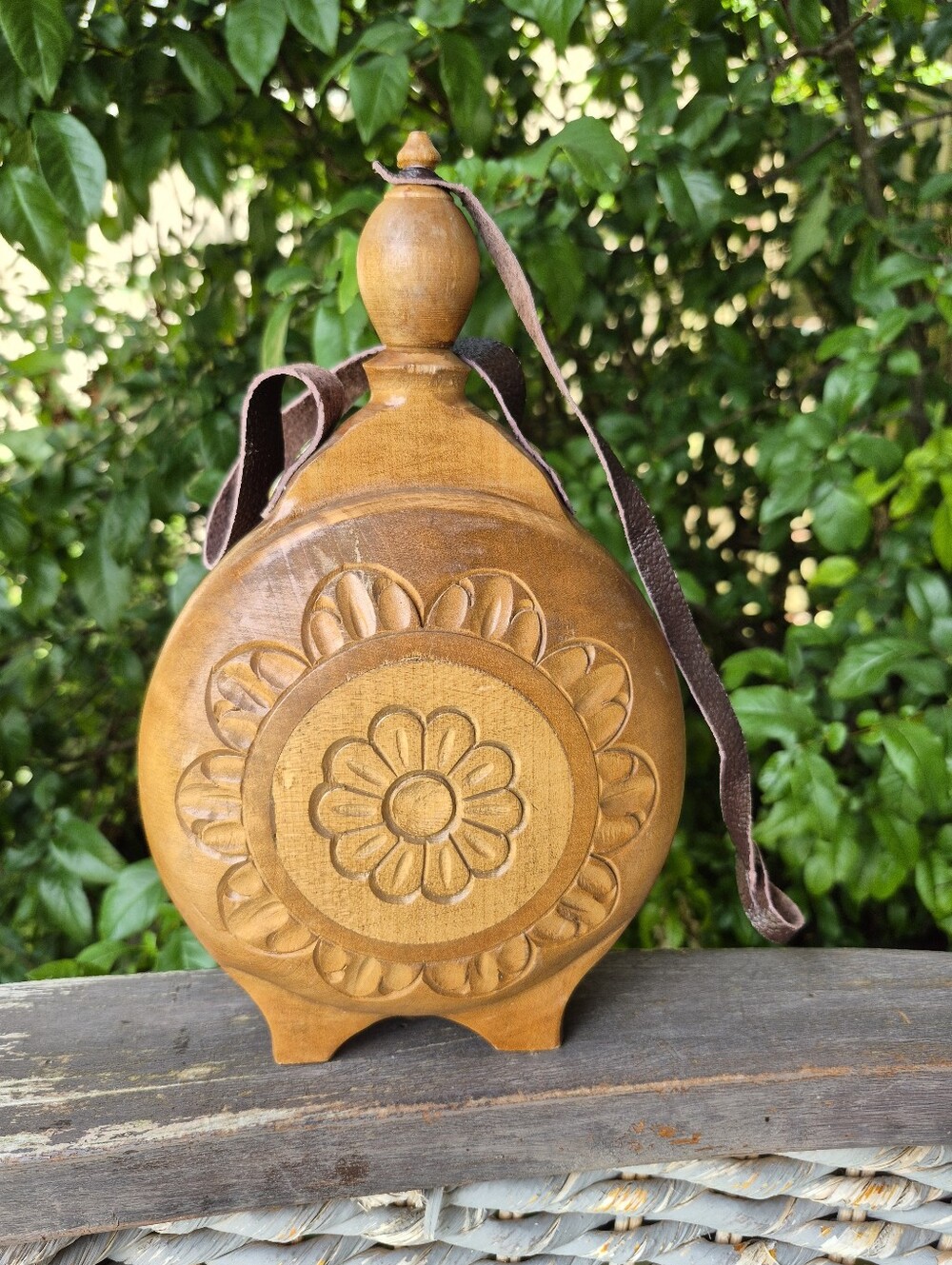 Vintage Balkan Hand-Carved Wooden Flask - Traditional Folk Art Buklija / Băklița